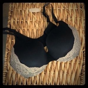 Victoria’s Secret bra black 36DD